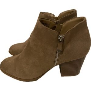 Style & Co Taupe Masrinnaa Ankle Boot